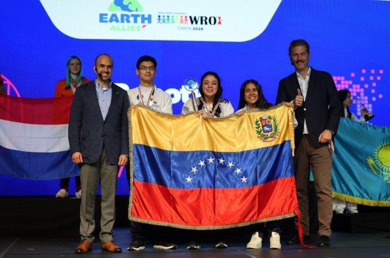 Venezuela logra primer lugar en la categoría «Futuros Innovadores Senior» de la Olimpiada Mundial de Robótica Türkiye 2024