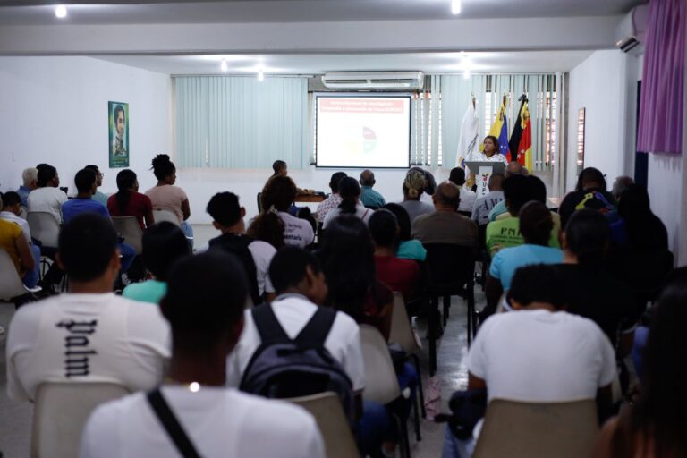 Estudiantes de la UPT Barlovento «Argelia Laya» participan en conversatorio sobre innovación en el cacao