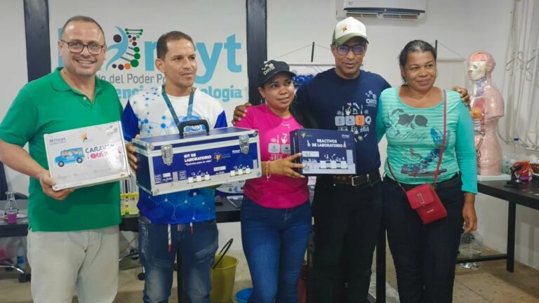 Docentes de Delta Amacuro fortalecen conocimientos científicos con el CNTQ