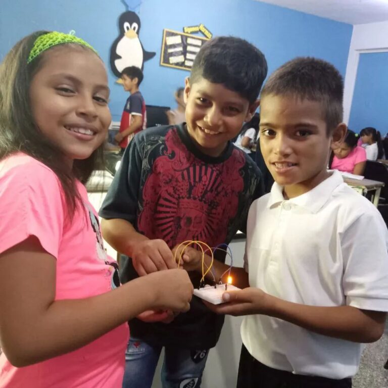 Fundacite impulsa enseñanza de la robótica educativa en Barinas