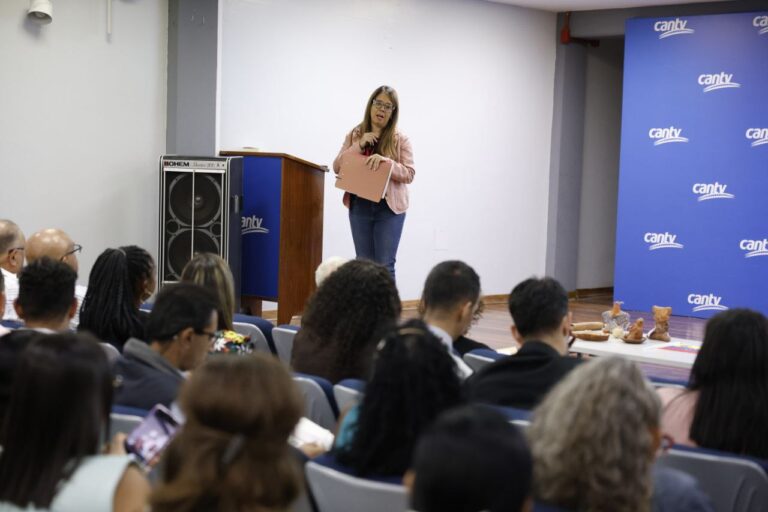 Presentan proyectos de la I cohorte del “Diplomado para la Construcción Colectiva del Conocimiento»