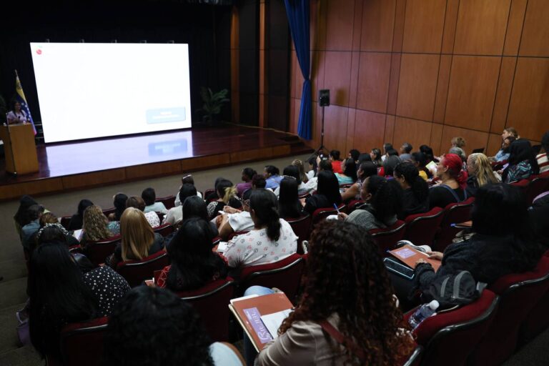 Mincyt ofrece taller «Herramientas Tecnológicas para Mujeres Emprendedoras»