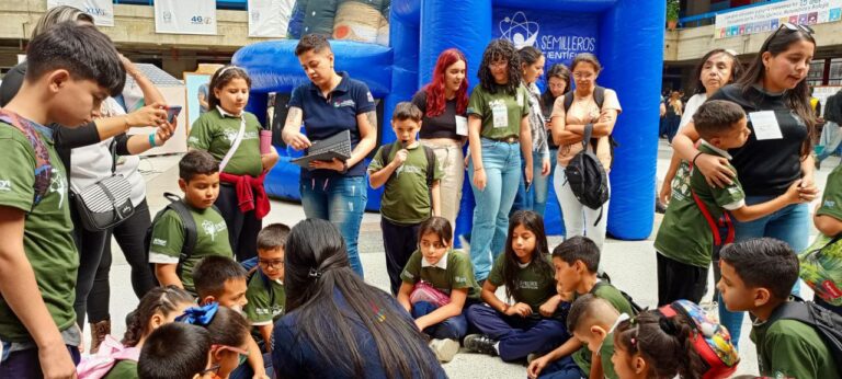 Semilleros científicos presentes en XXIV Encuentro con la Física, Química, Matemática y Biología que se desarrolla en Mérida