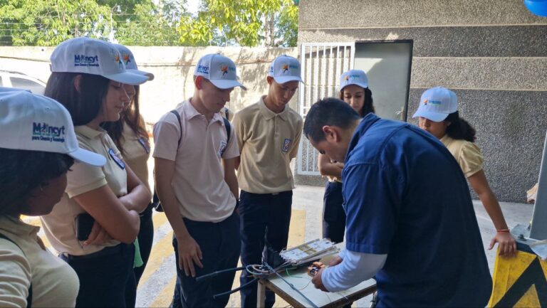 Cantv brindó conocimientos en telecomunicaciones a más de 21.000 estudiantes (9)