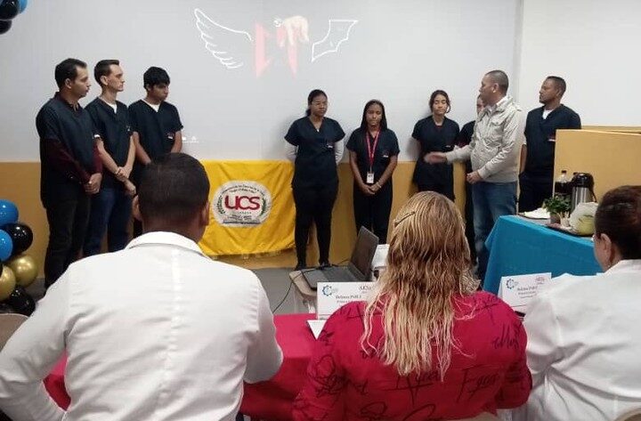 Estudiantes de Ingeniería Biomédica presentan proyectos de mantenimiento y recuperación de equipos médicos