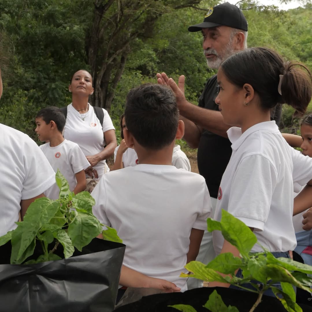 Ruta Científica cautiva a estudiantes de Nueva Esparta