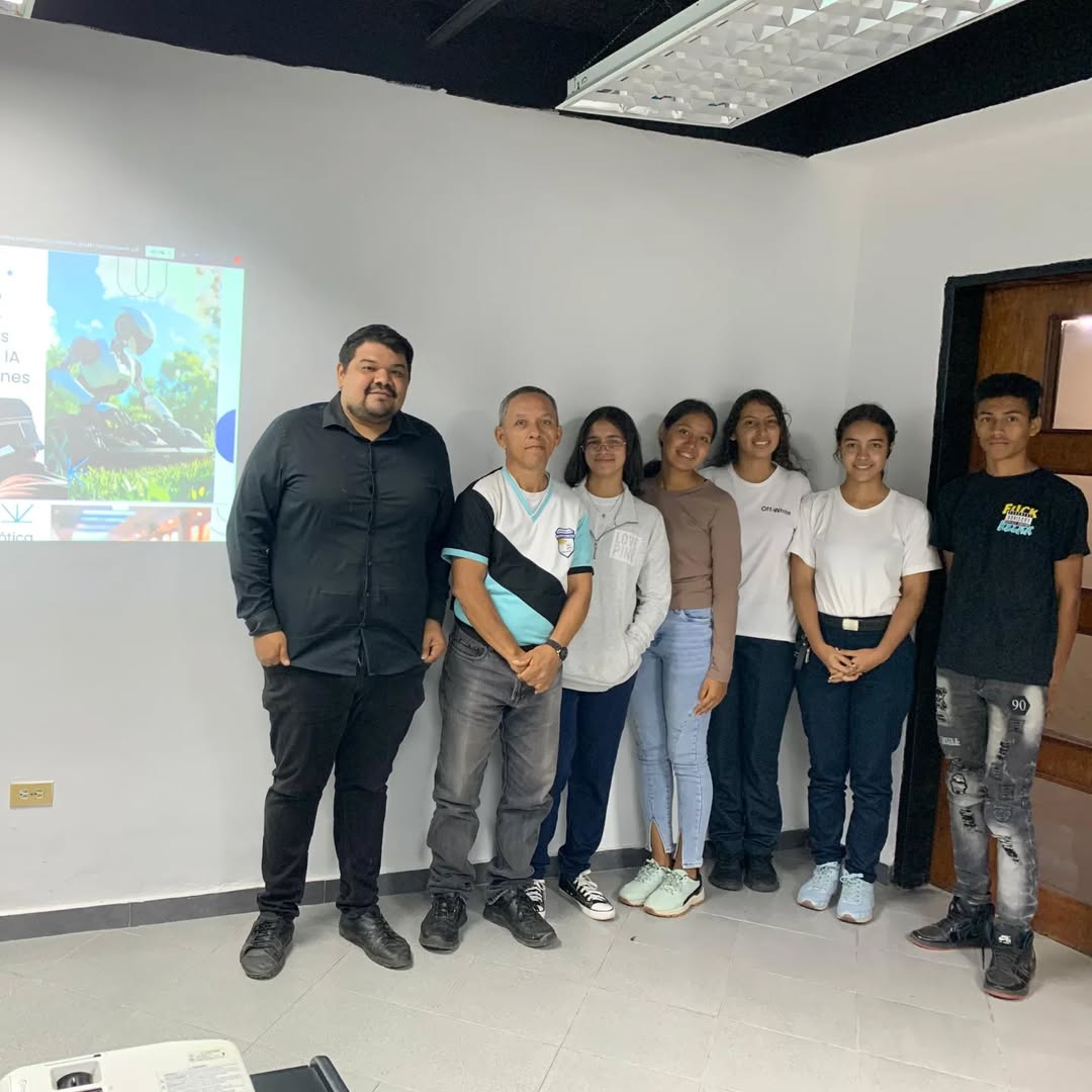 Estudiantes de Carabobo participan en taller sobre IA y robótica