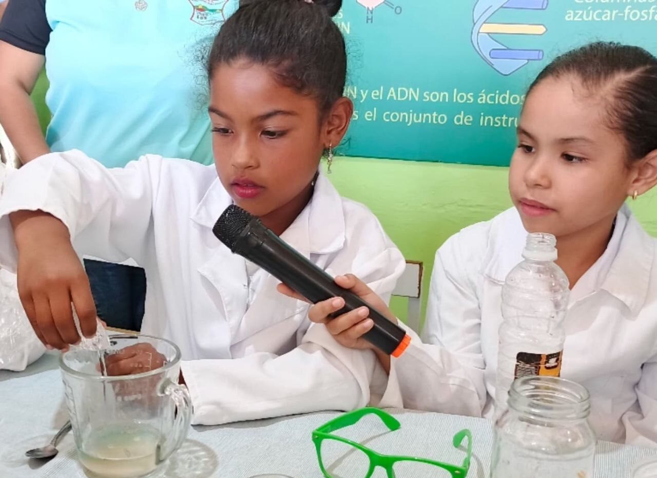 Inauguran nueva sala de ciencias para jóvenes innovadores en Tejerías