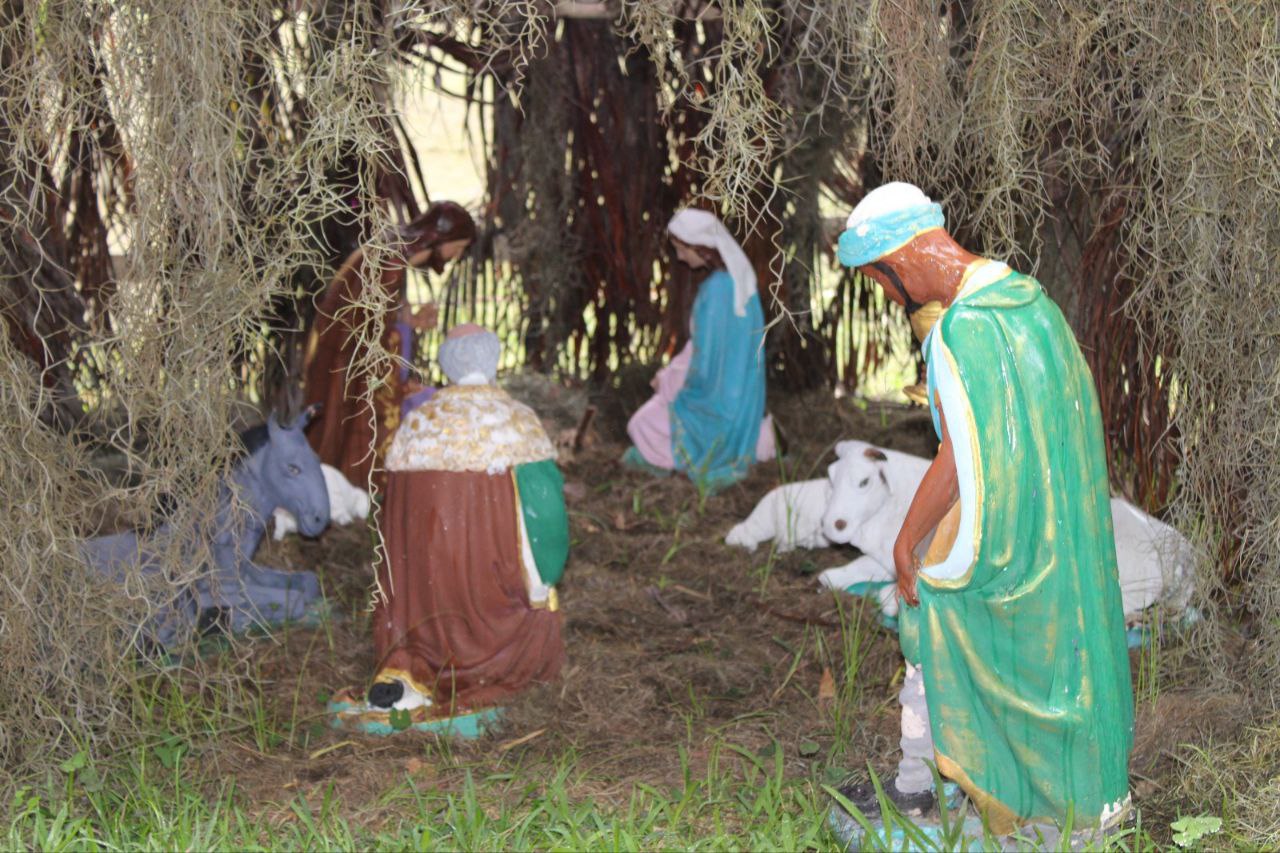 Venezolanos reavivan sus tradiciones culturales y creencias en Dios con el pesebre navideño