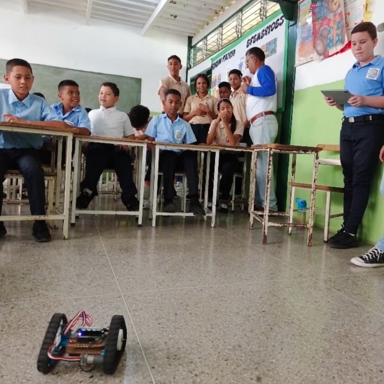 Taller de robótica fomenta la educación tecnológica en Las Tejerías