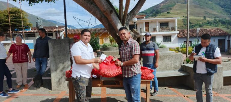 Mincyt y UCV fortalecen soberanía alimentaria en Mérida