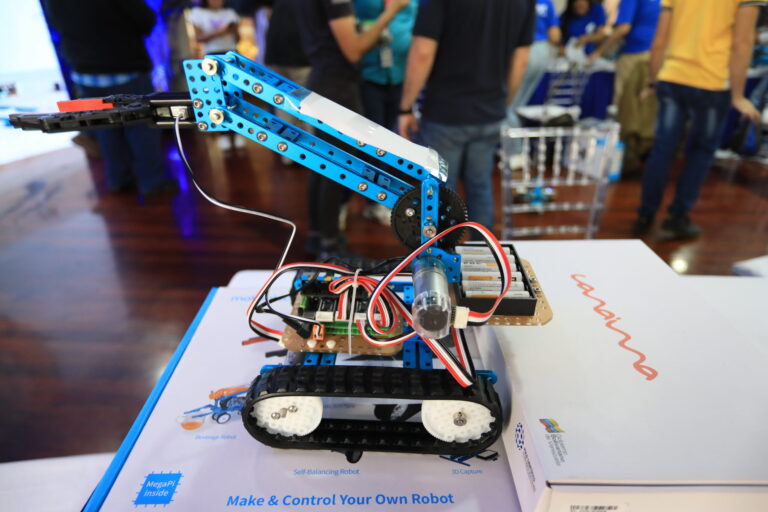 Infocentro realizó taller de robótica educativa para fortalecer el aprendizaje científico en niños y niñas de Mérida