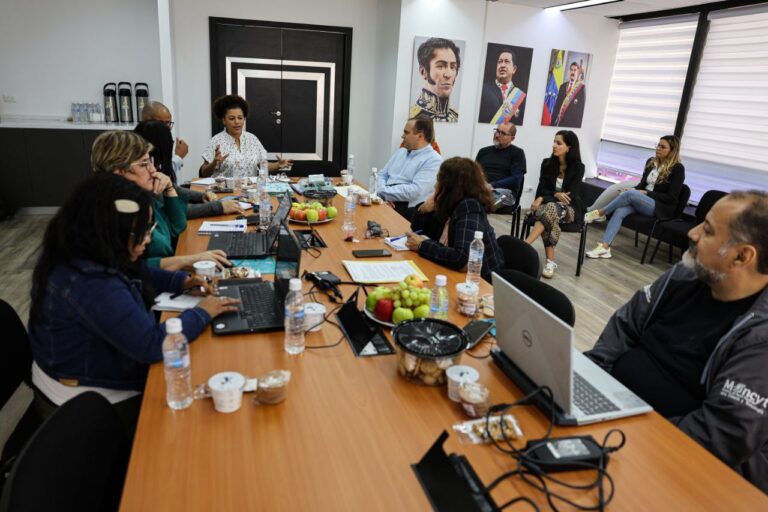 Viceministerio de Investigación y Generación del Conocimiento impulsa avance científico para 2025