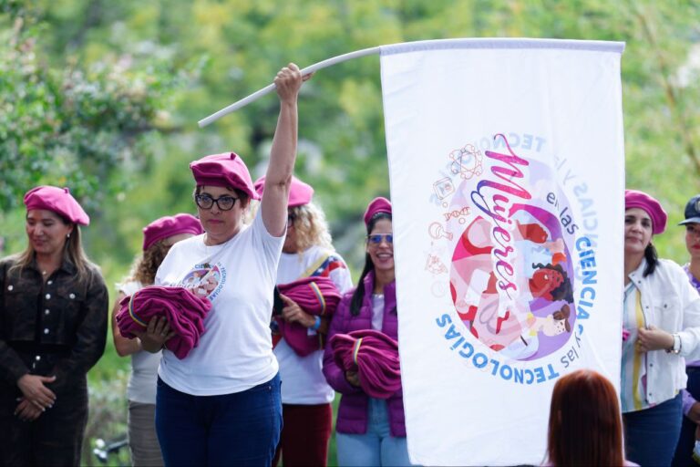 Mujeres de la ciencia ratifican su apoyo al presidente Nicolás Maduro