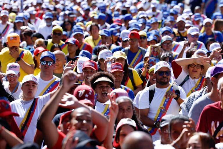 Sector científico y tecnológico acompaña la juramentación del presidente Nicolás Maduro