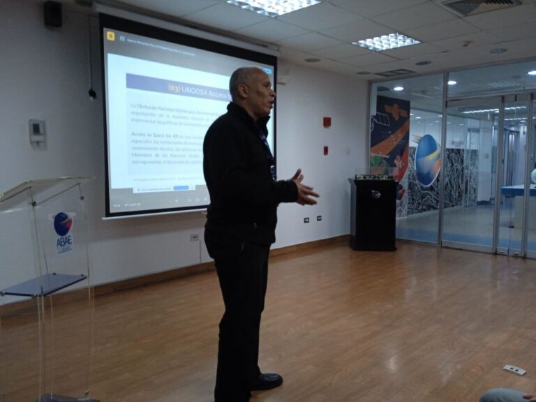 La ABAE ofreció conferencias sobre desarrollo sostenible de infraestructura lunar con el uso de recursos locales