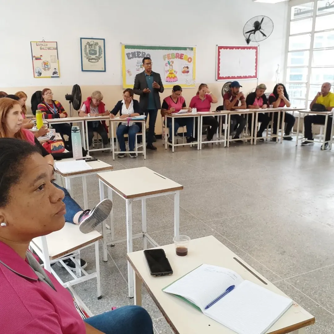 CNTQ capacita a docentes en neurociencias educativas