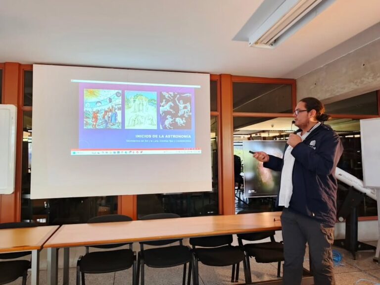 Estudiantes y especialistas en física participaron en ciclo de charlas “Un Instante en el Universo” de Fundación CIDA