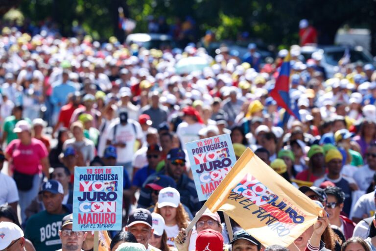 Pueblo venezolano celebra la juramentación del presidente Nicolás Maduro