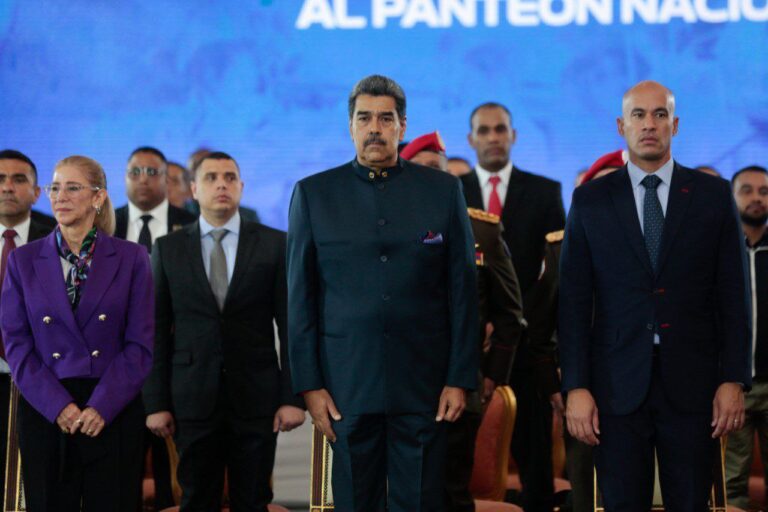 Presidente Maduro rinde homenaje a Luis Beltrán Prieto Figueroa en el Panteón Nacional