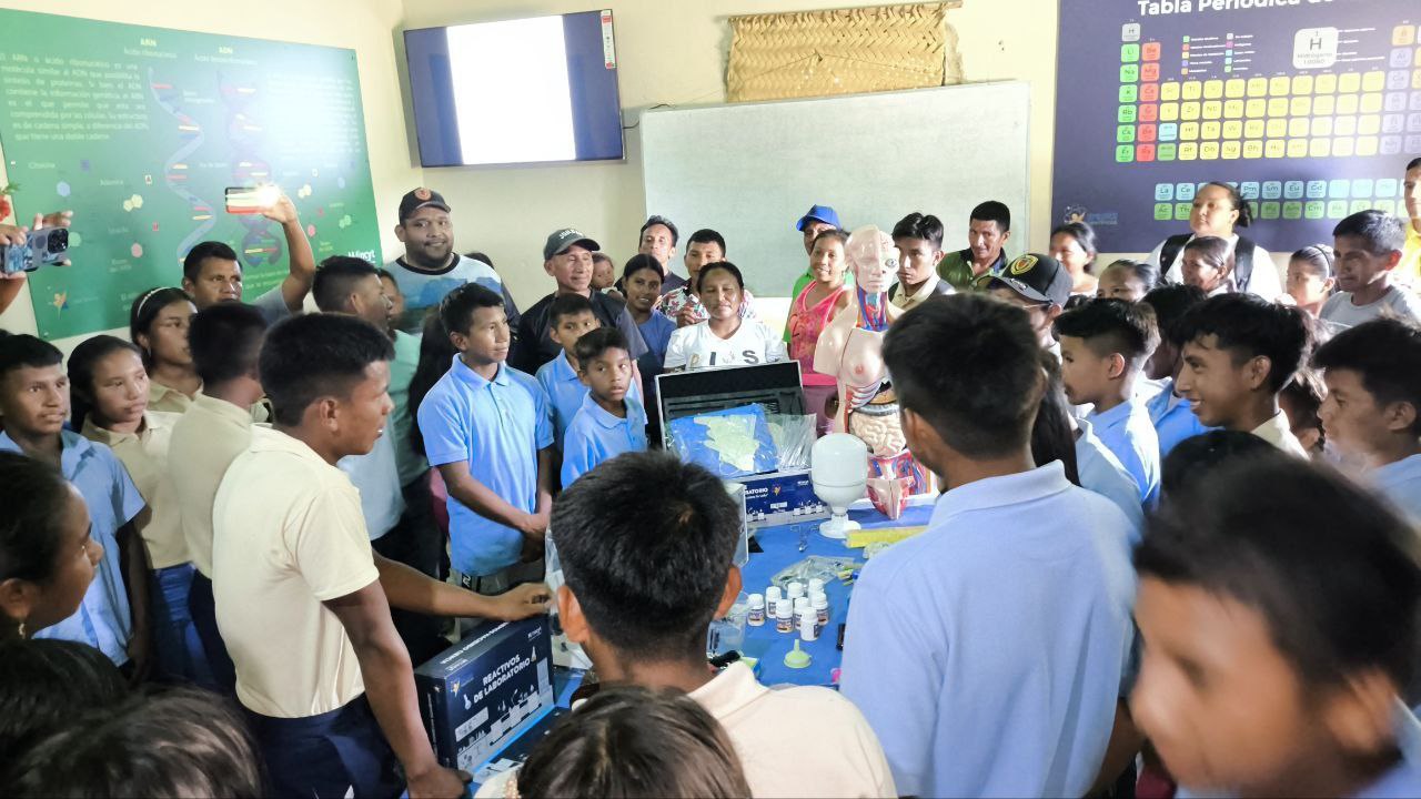 Amazonas | Estudiantes de la comunidad indígena Piaroa de Pendare cuentan con nuevo laboratorio de ciencia