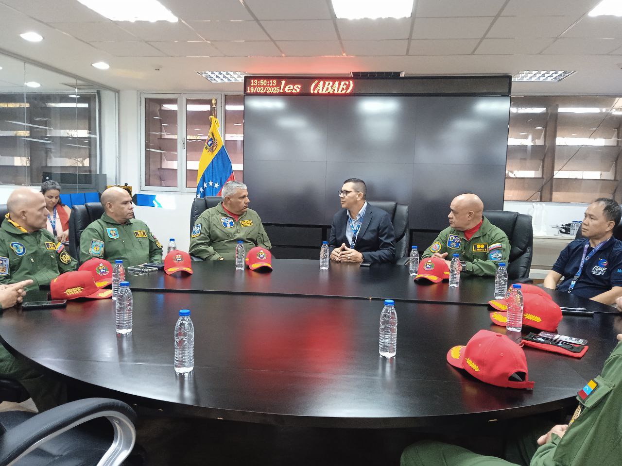 ABAE y Aviación Militar Bolivariana fortalecen cooperación estratégica en el ámbito espacial