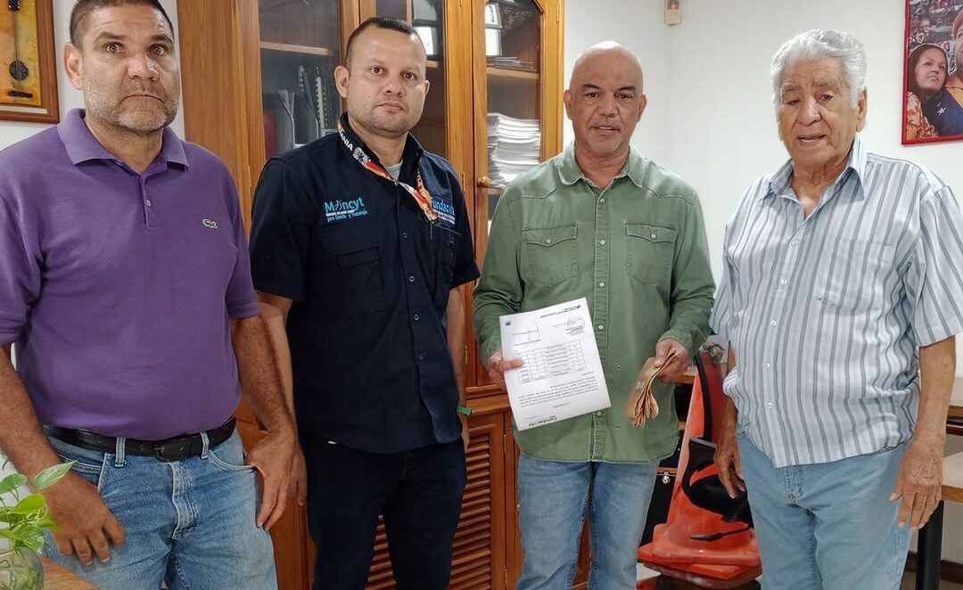 Gobierno Bolivariano entrega insumos agrícolas a productores de Bolívar
