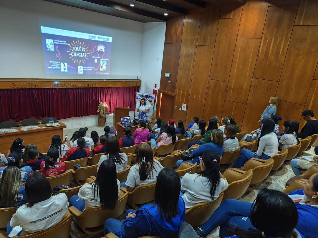 Científicas de Yaracuy comparten experiencias en Encuentro de Mujeres