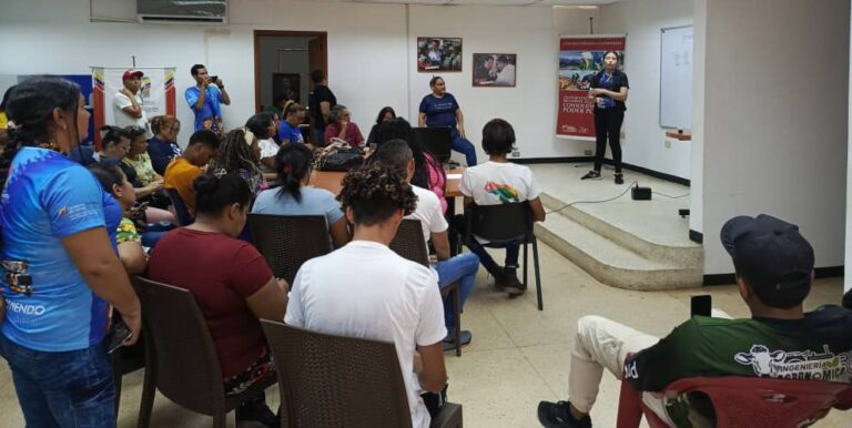 Infocentro dictó taller comunicacional a voceros comunales de Guárico