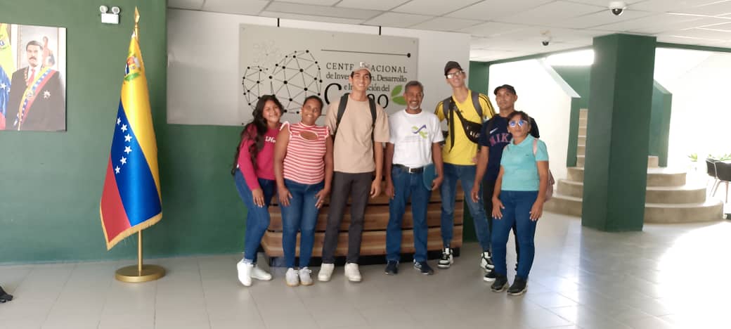 Un grupo de estudiantes de Ingeniería en Agroalimentación de la Universidad Politécnica Territorial Argelia Laya núcleo Guatire, estado Miranda, visitó el Centro Nacional de Investigación, Desarrollo e Innovación del Cacao