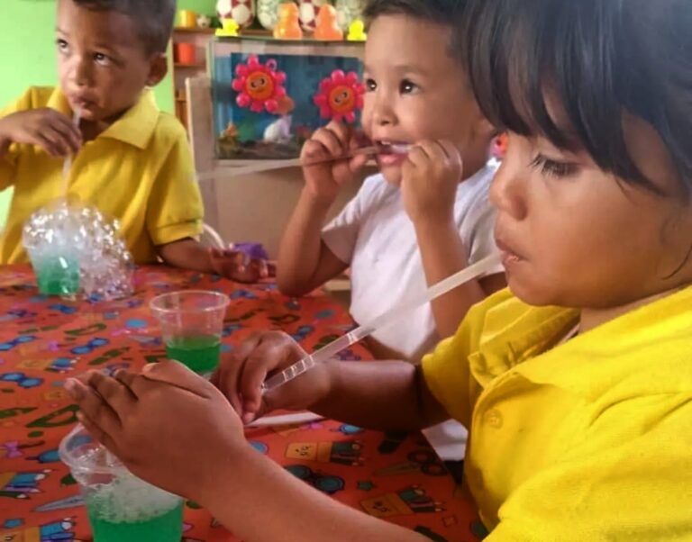 Estudiantes de preescolar se acercan al mundo de la física en Falcón