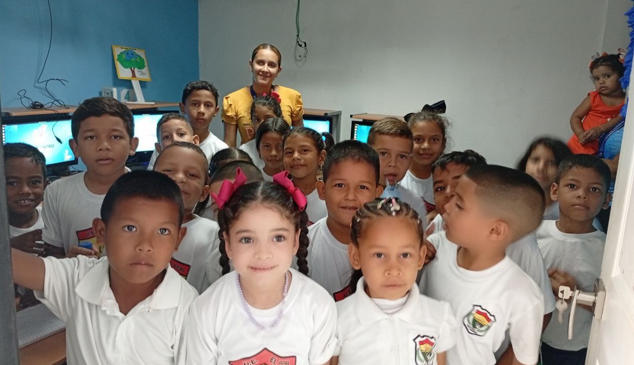 Niñas y niños de Barinas se inician en el buen uso de las TIC