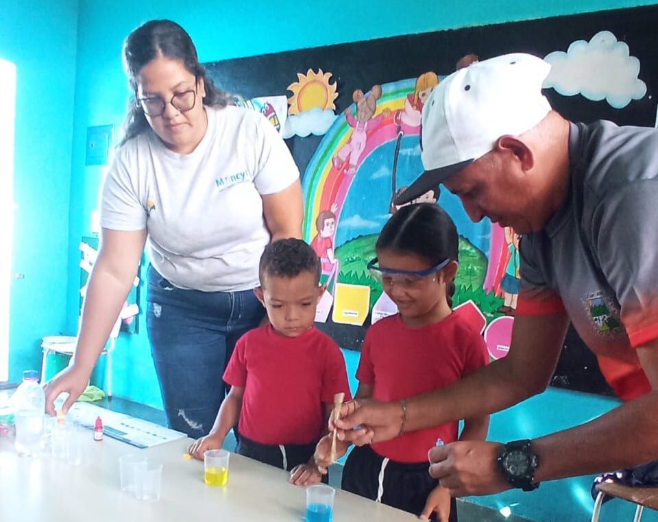 Cojedes | Semilleros Científicos de Tinaquillo participaron en taller de química