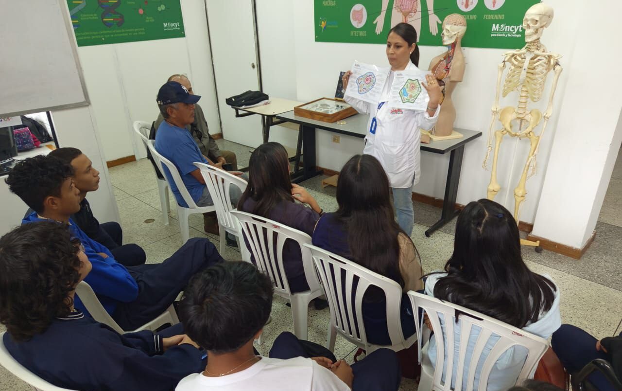 Mérida | Semilleros Científicos adquieren herramientas para el estudio de las ciencias