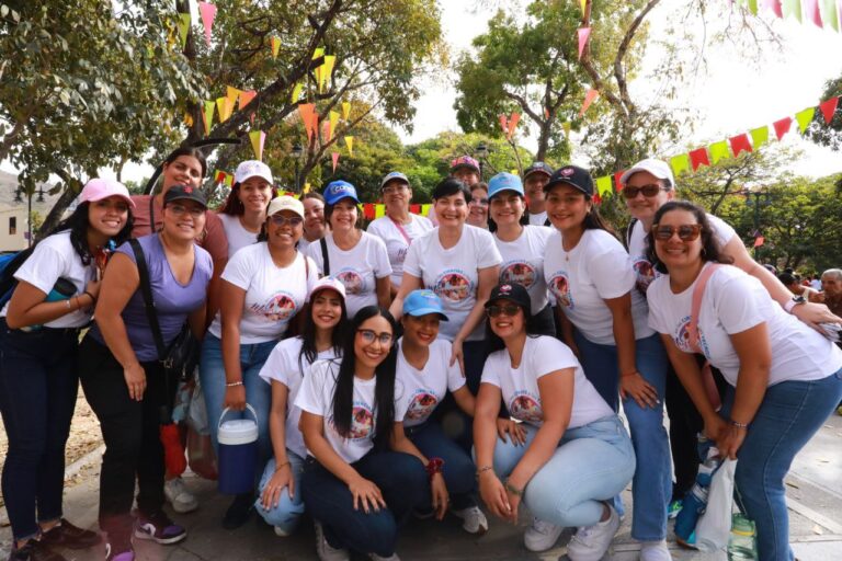 Mujeres de la ciencia y la tecnología celebran logros y avances este 8 de marzo