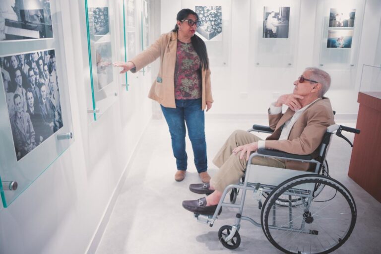 Dr. Humberto Fernández – Morán, Biblioteca Marcel Roche, Nelson Franklin
