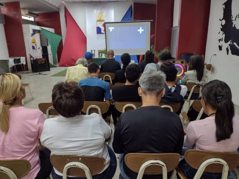 Difunden conocimiento científico del Dr. Humberto Fernández-Morán en Cojedes