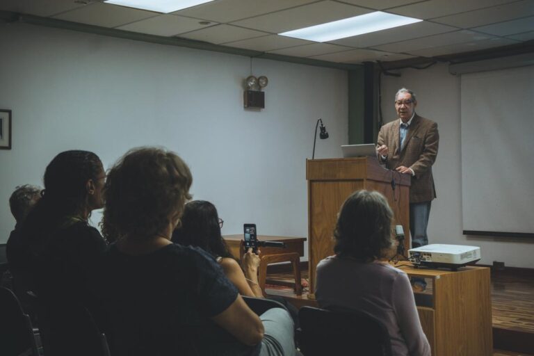 Comunidad ivicense participó del seminario “Hacia una ética ambiental y planetaria”