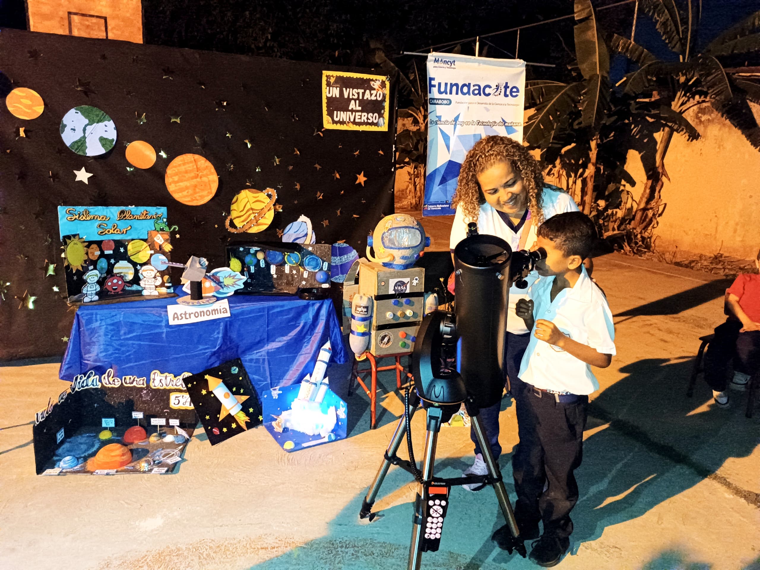 Semilleros Científicos de Carabobo descubren el universo en emocionante noche astronómica