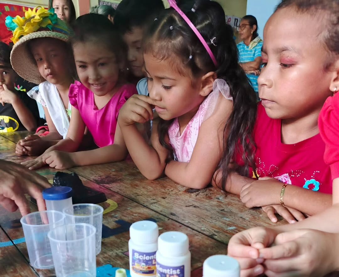 Profundizan estudio de la química y la robótica en escuelas de Delta Amacuro