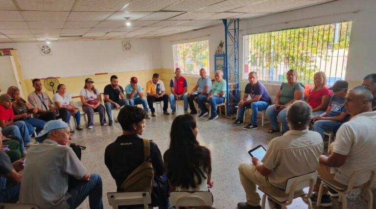 Gabinete Territorial del Mincyt realiza encuentro con comuneros yaracuyanos