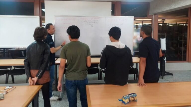 Bachilleres merideños consolidan conocimientos sobre matemáticas junto al CIDA