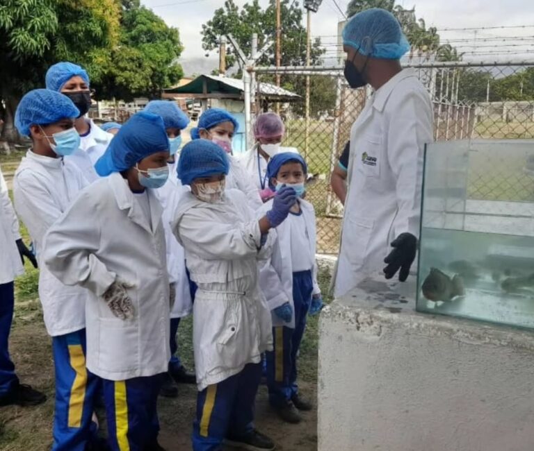 Estudiantes yaracuyanos aprenden sobre piscicultura