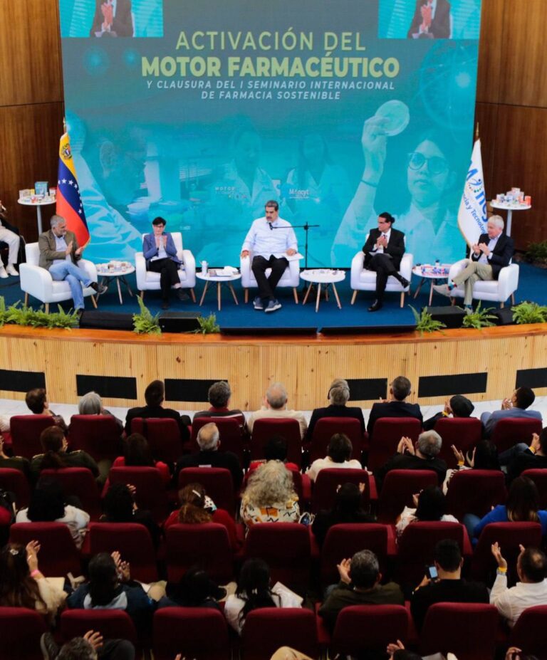 Presidente Nicolás Maduro activó Motor Farmacéutico