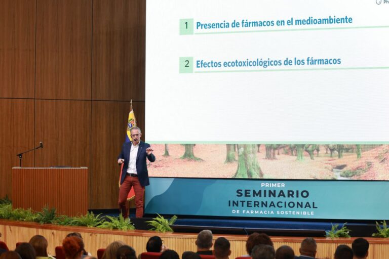 Dr. Gorka Orive expone importancia de la Farmacia Sostenible para la protección de los ecosistemas