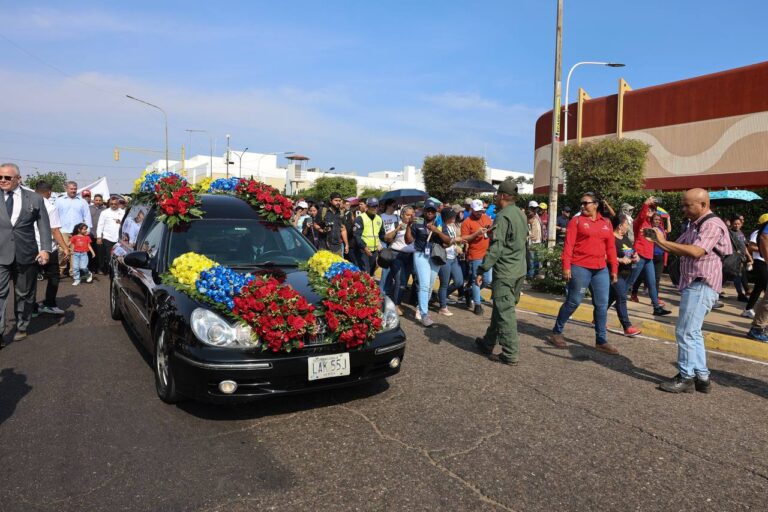 Exequias del científico venezolano Dr. Humberto Fernández-Morán rumbo al Panteón Nacional