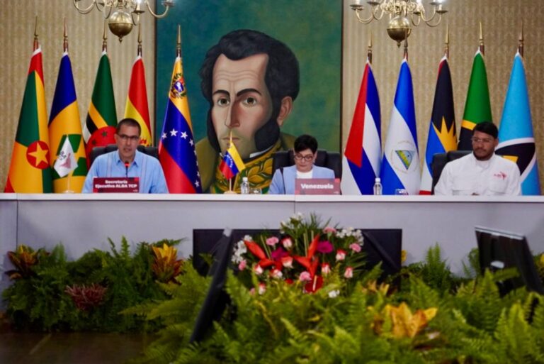 Destacan importancia de democratizar el acceso al conocimiento en I Reunión de autoridades del área científica y tecnológica del ALBA-TCP