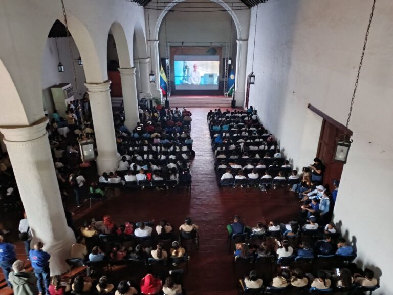 Portuguesa | Más de 400 niños del semillero científico disfrutaron de la película Ciencia para la Vida: Humberto Fernández-Morán