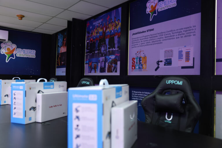 Inaugurado el primer Mega Núcleo de Robótica Educativa en Trujillo