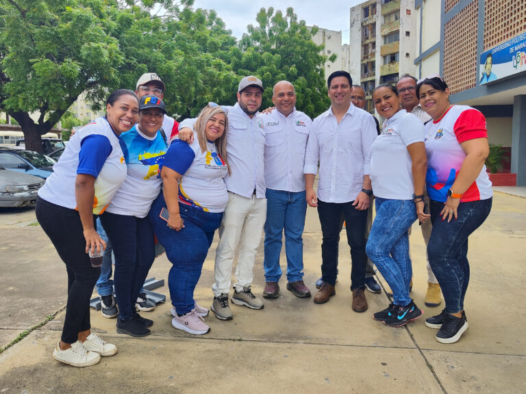 Inauguración nodo S3 UPTMA - Maracaibo / Raúl Hernández